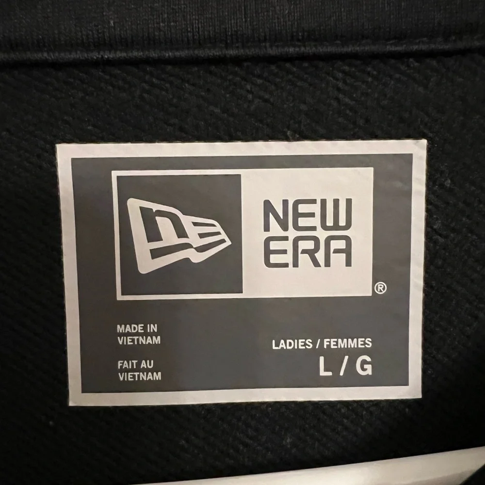 New Era tracksuit jacket black‎ size L
